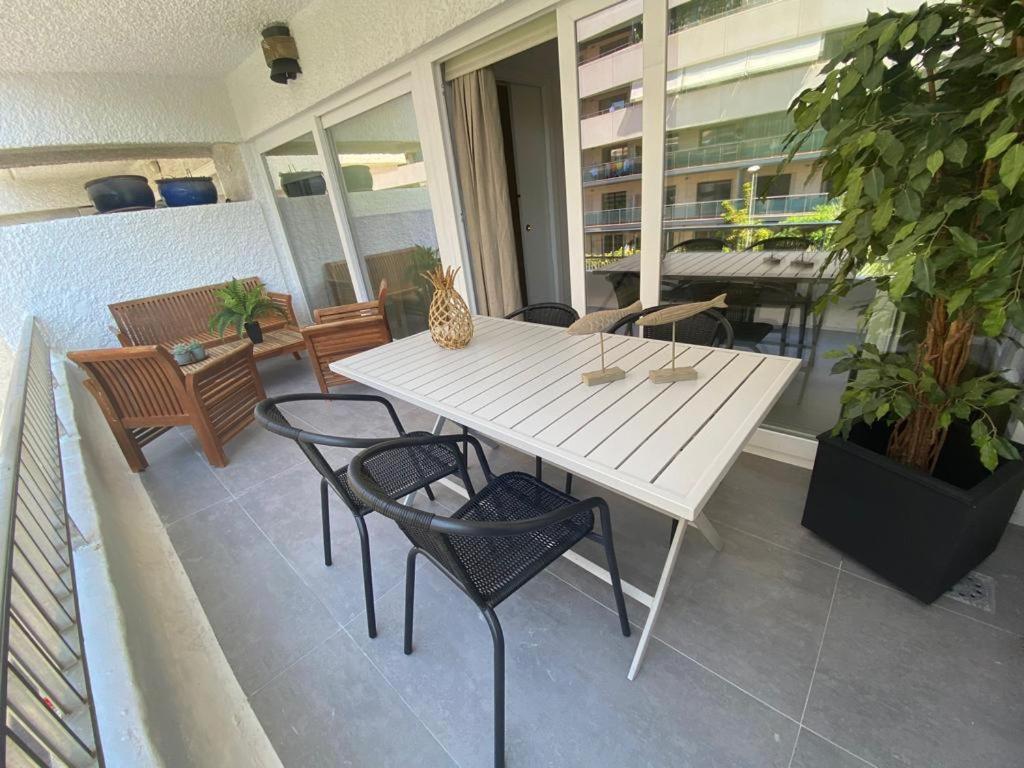 Roy Boston Marbella By Florentia Homes Luaran gambar